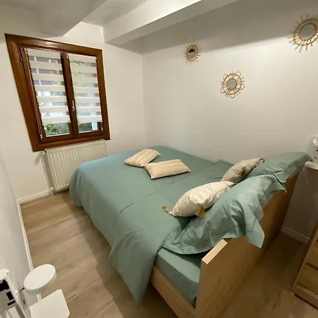 Au Pied Du Bischenberg *